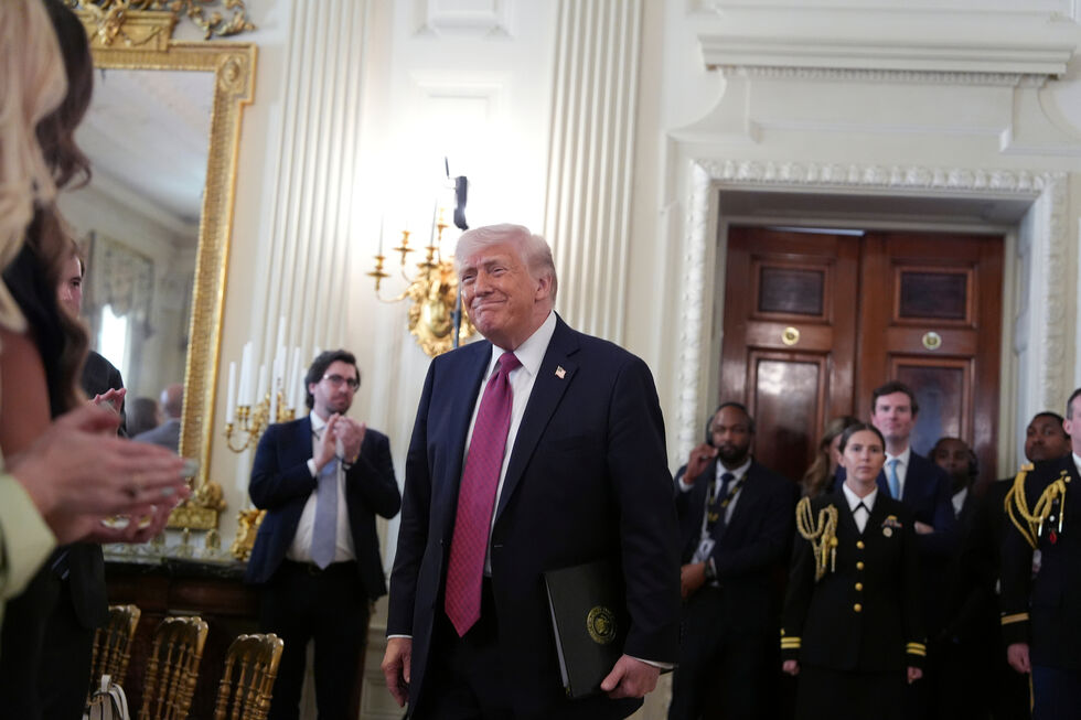 Donald Trump volta a adiar prazo do cessar-fogo com Irão