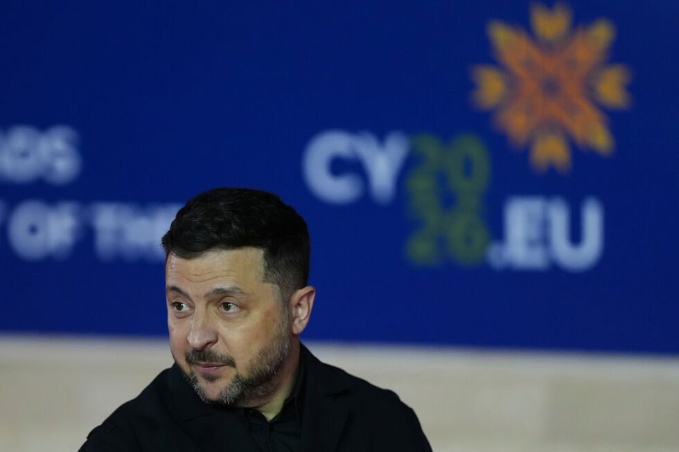 Zelensky destaca apoio dos Estados Unidos no fornecimento de armas a Kiev