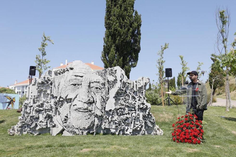 Vhils apresenta a sua obra
