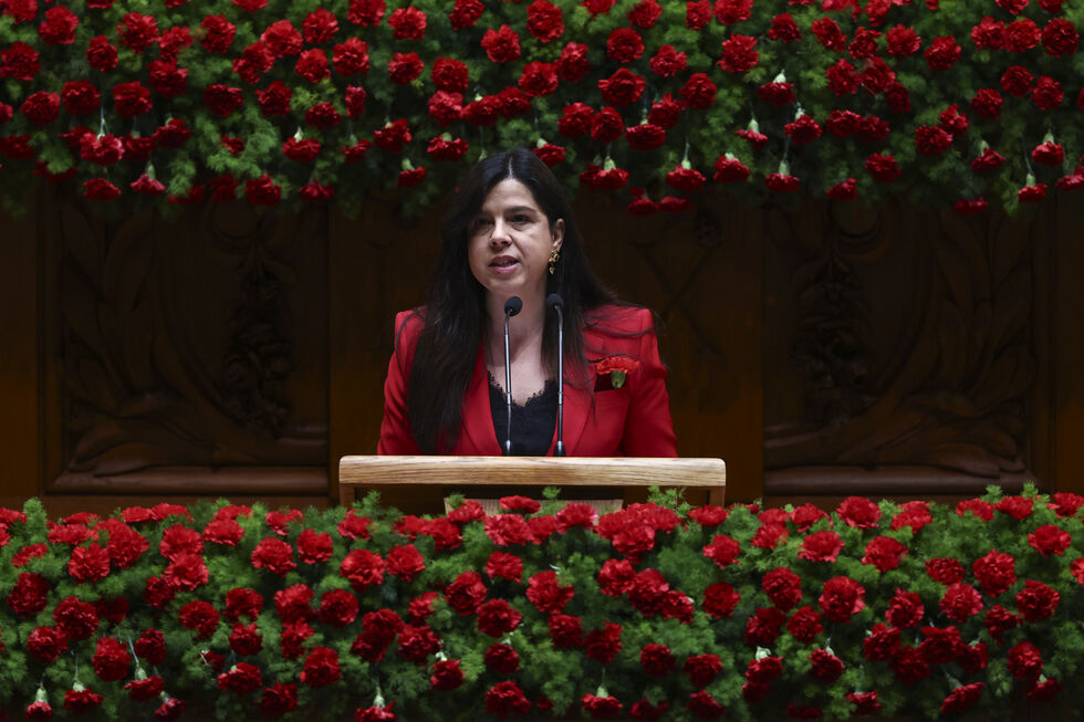 Deputada do PAN discursa sobre alimentação e saúde animal