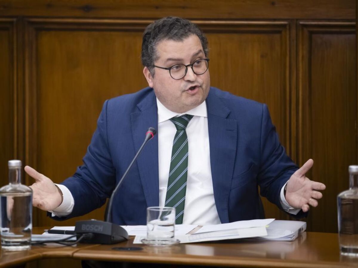 A linha dos juros que Miranda Sarmento vigia