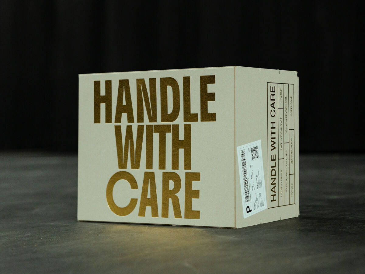 "Handle With Care": como se faz uma peça de teatro sem atores?