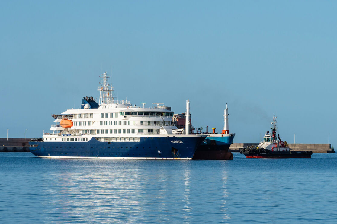 Cruzeiro MV Hondius atraca em Tenerife