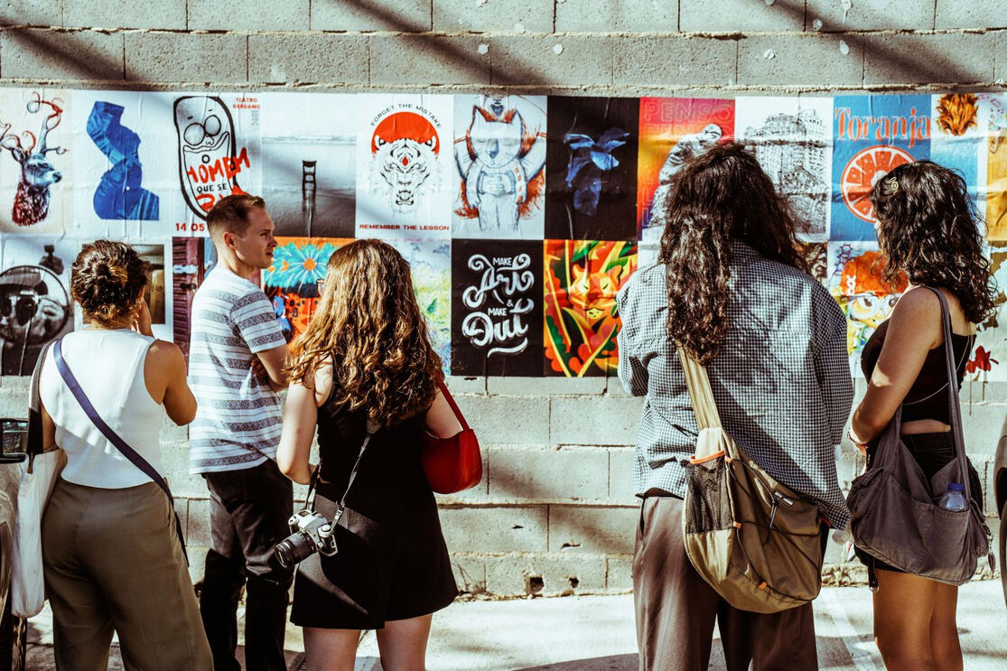 A Poster Mostra® regressa a Marvila com cartazes e visita guiada