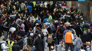 <![CDATA[ Governo diz que tempo de espera nas filas no aeroporto de Lisboa baixou 50%  ]]>