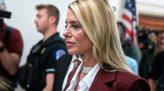 <![CDATA[ Pam Bondi sobre os arquivos de Epstein: 