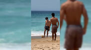 <![CDATA[ Tenista espanhol Carlos Alcaraz aproveita domingo de calor na Comporta após lesão ]]>