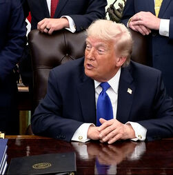 Trump diz que não quer usar colete à prova de bala para não parecer mais gordo