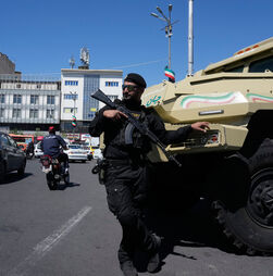 Guarda Revolucionária do Irão desafia EUA a optarem por 'mau acordo' ou operação militar 'impossível'