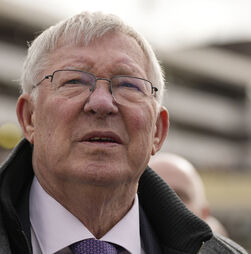 Sir Alex Ferguson sente-se mal em Old Trafford e é levado para o hospital