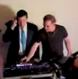 Marco Rubio surpreende como DJ em casamento