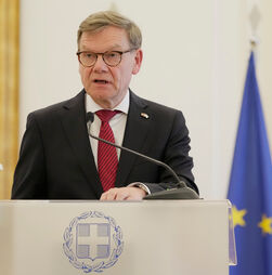 Alemanha diz que saída de tropas dos EUA não afeta capacidade dissuasora da NATO na Europa