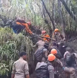 Equipas de resgate encontram corpo após erupção de vulcão na Indonésia