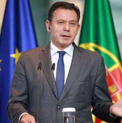 Luís Montenegro defende suspensão parcial do acordo da UE com Israel