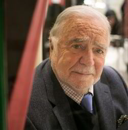 Manuel Alegre aos 90 anos: a vida intensa do político, poeta e caçador