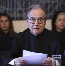 Presidente do Tribunal Constitucional comunica renúncia às funções