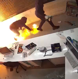 Dois suspeitos pegam fogo a loja de canábis e acabam em chamas durante assalto nos EUA