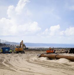 Reposição de areias na Costa da Caparica concluída a tempo do inÍcio da época balnear