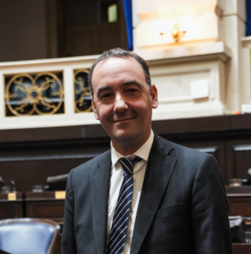 Procurador argentino abre investigação contra irmão do chefe de gabinete de Milei