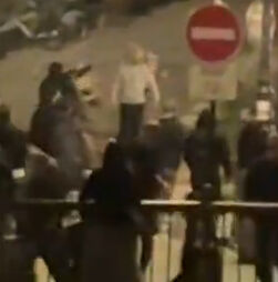 Cadeiras no ar e garrafas partidas: Vídeo mostra violência entre adeptos do Nice
