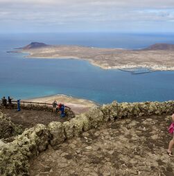 Lanzarote, uma ilha selvagem e generosa