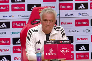 Mourinho: "Real Madrid? Nada. Relativamente ao Benfica tenho mais um ano de contrato e já está"