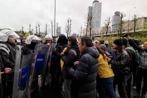 Centenas de manifestantes detidos em Istambul durante celebrações do 1.º de Maio