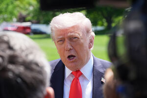 Donald Trump acusa UE de não cumprir acordo comercial