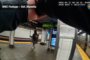 Autoridades atingem a tiro homem que esfaqueou três pessoas em Nova Iorque nos EUA