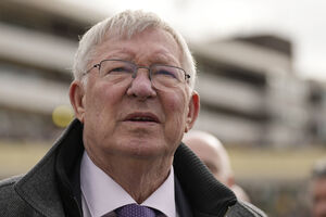 Presença de Alex Ferguson no Man. United irrita Roy Keane