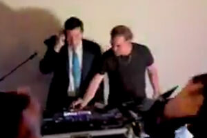 Marco Rubio surpreende como DJ em casamento 