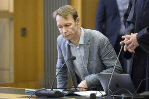 Christian Brueckner no Tribunal Regional de Braunschweig, em Brunswick, Alemanha
