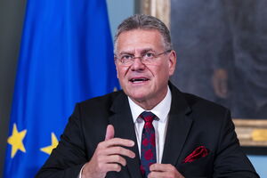 Maros Sefcovic, comissário europeu do Comércio, defende a taxa tarifária geral acordada de 15%