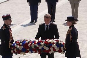 Macron assinala 81.º aniversário da vitória dos Aliados na II Guerra Mundial 