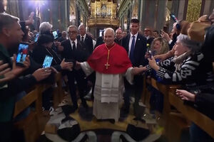 Papa Leão XIV celebra festas marianas em Pompeia no primeiro aniversário do pontificado 