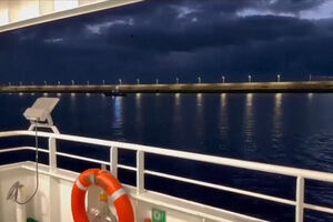 Imagens do interior mostram chegada de navio afetado por surto de hantavírus às Canárias