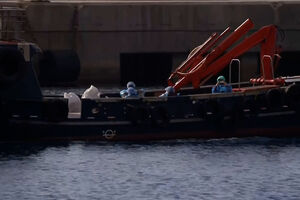 Passageiros começam a sair de navio afetado por surto de hantavírus em Tenerife