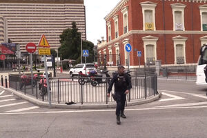Passageiros espanhóis de navio onde foi detetado surte de hantavírus chegam a hospital em Madrid