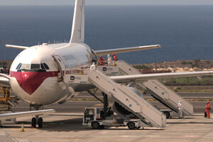 Passageiro embarca noutro avião