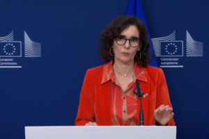 “É necessário proibir as práticas de conversão”: Comissão Europeia quer banir terapia de conversão na UE