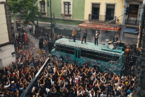 U2 usa ruas da capital mexicana como cenário de novo videoclip