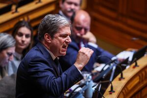 CDS/Congresso: Paulo Núncio recusa 'fusão ou diluição' e diz que 'reformas da AD são reformas CDS'
