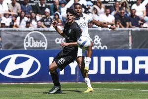 Académica junta-se a Amarante na subida à II Liga, Belenenses disputa play-off