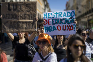 Professores e educadores protestam em Lisboa