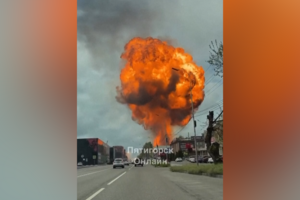 Explosão de camião de combustível em posto de gasolina na Rússia faz seis feridos