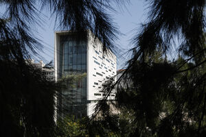 Universidade Nova enfrenta desafios legais após eleição do reitor