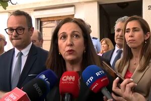 Ministra da Justiça satisfeita com rapidez na detenção da mãe e do padrasto das crianças francesas abandonadas