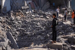Bombardeamentos em Gaza atingem zona urbana e agravam crise humanitária