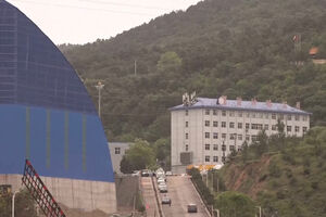 Pelo menos 82 mortos em explosão em mina de carvão na China
