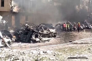 Pelo menos 29 mortos em ataque à bomba a comboio no Paquistão